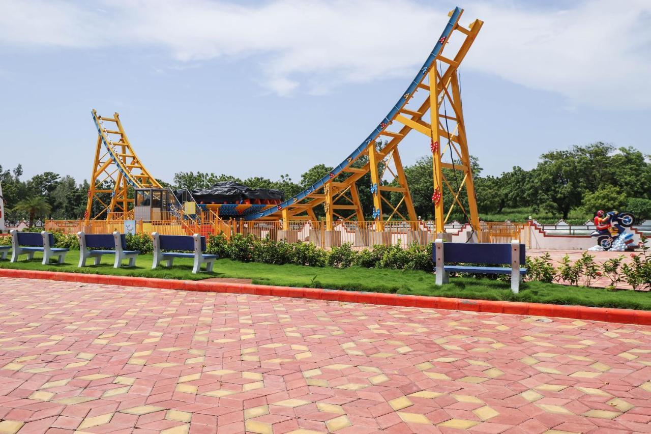 Damka Capital O 49279 Chhab Chhaba Chhab Water Fun Park & Resort מראה חיצוני תמונה